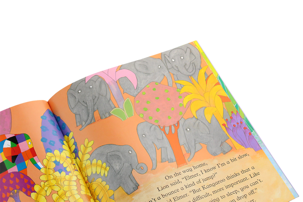 Паперова книга «Elmer and the Stranger», автор Девід Маккі - фото №1