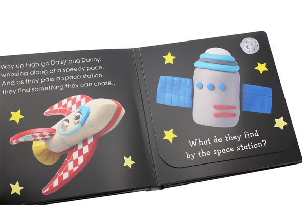 Бумажная книга «Pop-Up Peekaboo! Space», автор Доун Сиретт - фото №1