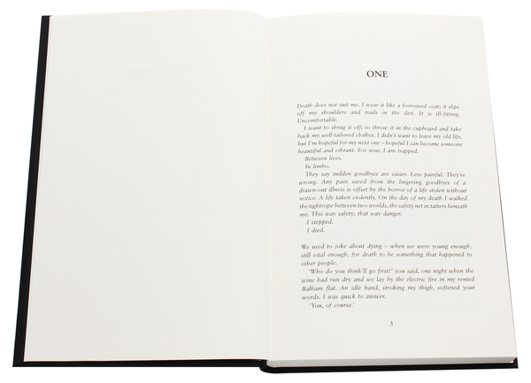 Бумажная книга «Let Me Lie», автор Клер Макинтош - фото №1