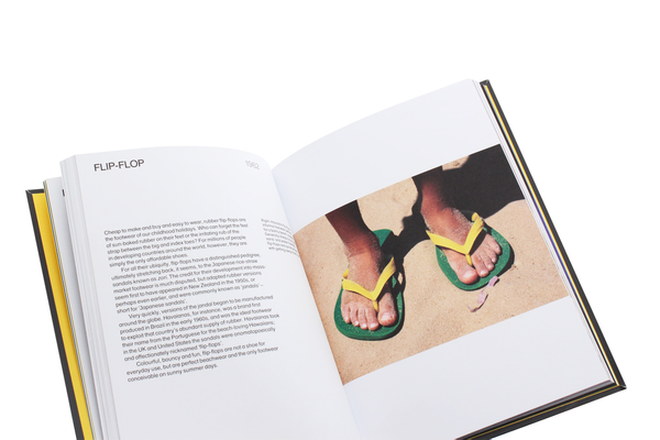Бумажная книга «Fifty Shoes that Changed the World» - фото №1