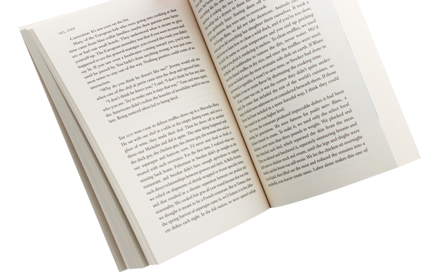 Паперова книга «Yes, Chef: A Memoir», автор Маркус Самуельсон - фото №1