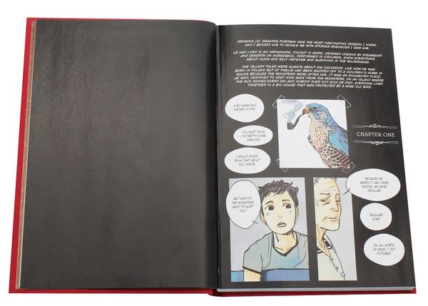 Бумажная книга «Miss Peregrine's Home For Peculiar Children. The Graphic Novel», автор Ренсом Риггз - фото №1