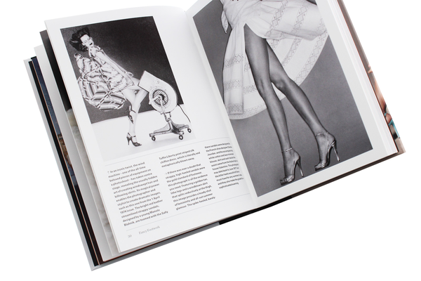 Паперова книга «Vogue Essentials. Heels», автор Гейл Ролф - фото №1