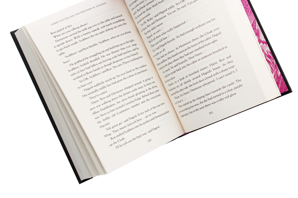 Бумажная книга «Harry Potter and the Prisoner of Azkaban», автор Джоан Роулинг - фото №1