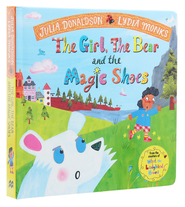 Бумажная книга «The Girl, the Bear and the Magic Shoes», автор Джулия Дональдсон - фото №1