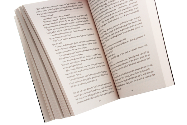 Паперова книга «The Turn of the Key», автор Рут Веа - фото №1