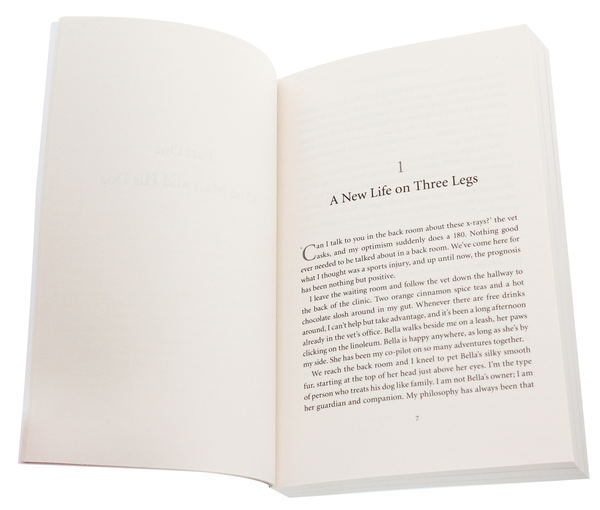 Бумажная книга «A Dog Named Beautiful: The true story of the Labrador who taught a Marine to love life again», автор Роберт Куглер - фото №1