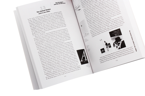 Паперова книга «Graphic Design. A Concise History», автор Річард Голліс - фото №1