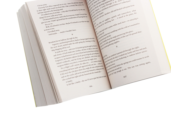 Бумажная книга «A Court of Mist and Fury », автор Сара Дж. Маас - фото №1