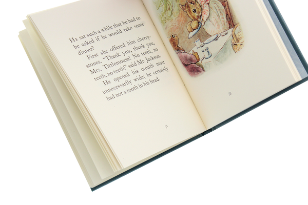 Бумажная книга «The Tale of Mrs. Tittlemouse», автор Беатрис Поттер - фото №1