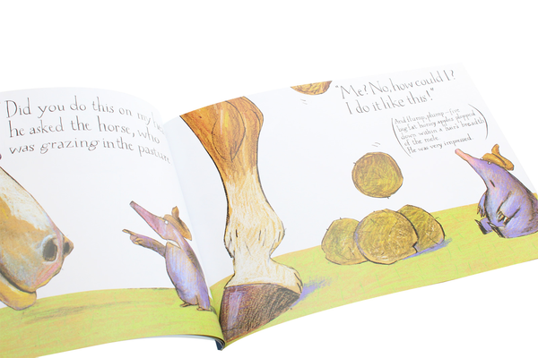 Паперова книга «The Story of the Little Mole Who Knew it Was None of His Business », автор Ханс Вернер Хольцварт - фото №1
