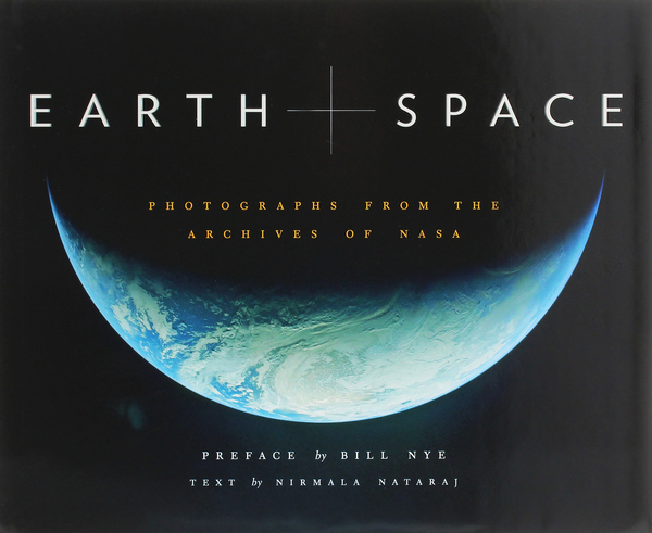 Бумажная книга «Earth and Space. Photographs from the Archives of NASA» - фото №1