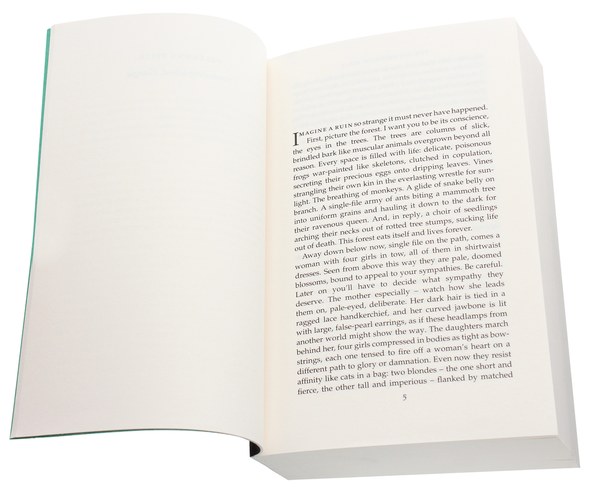Паперова книга «The Poisonwood Bible», автор Барбара Кінгсолвер - фото №1