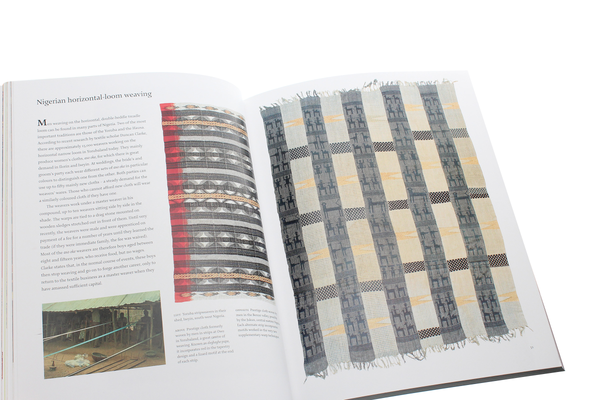 Бумажная книга «African Textiles. Colour and Creativity Across a Continent», автор Джон Гиллоу - фото №1