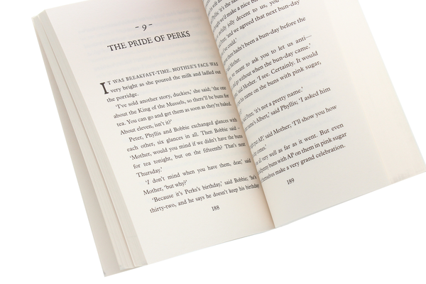 Бумажная книга «The Railway Children», автор Эдит Несбит - фото №1