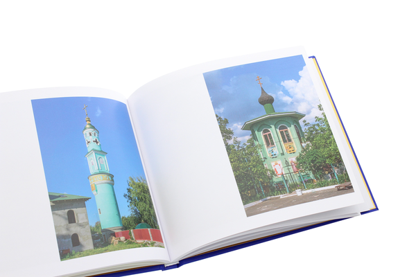 Бумажная книга «Orthodox Chic», авторов Алексей Быков, Саша Курмаз, Александр Бурлака - фото №1