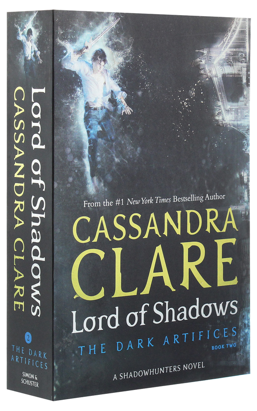 Бумажная книга «Lord of Shadows», автор Кассандра Клэр - фото №1