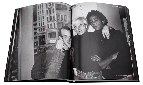 Паперова книга «Warhol on Basquiat. The Iconic Relationship Told in Andy Warhol’s Words and Pictures», автор Енді Воргол - фото №1