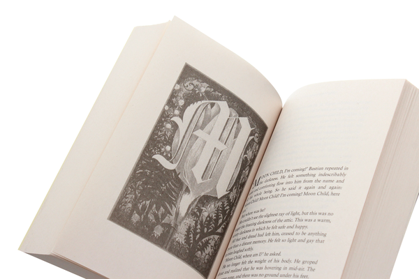 Бумажная книга «The Neverending Story», автор Михаэль Энде - фото №1