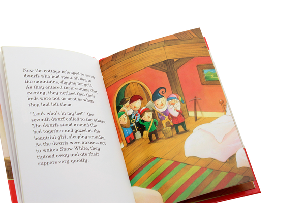 Бумажная книга «Ladybird Tales. Snow White and the Seven Dwarfs», автор Вера Саутгейт - фото №1