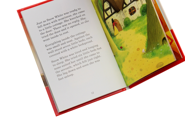 Бумажная книга «Ladybird Tales. Snow White and the Seven Dwarfs», автор Вера Саутгейт - фото №1