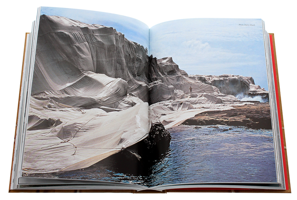 Паперова книга «Christo and Jeanne-Claude» - фото №1