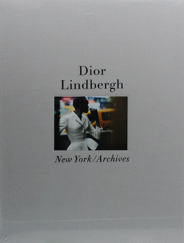 Бумажная книга «Peter Lindbergh. Dior», автор Мартин Харрисон - фото №1