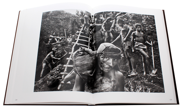 Бумажная книга «Sebastião Salgado. Gold», автор Леля Ваник Сальгадо - фото №1