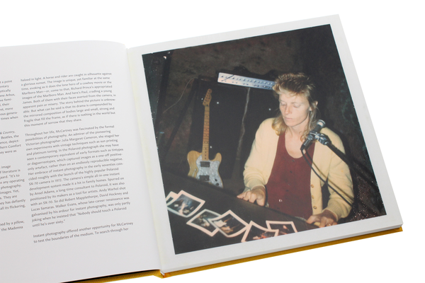Паперова книга «Linda McCartney. The Polaroid Diaries», автор Еков Ешун - фото №1