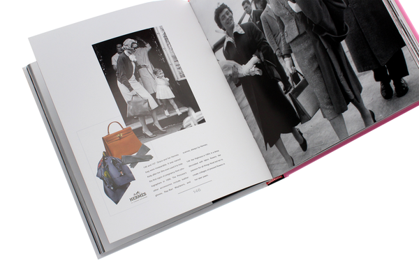 Бумажная книга «A Matter of Style. Intimate Portraits of 10 Women Who Changed Fashion», автор Паола Салтари - фото №1