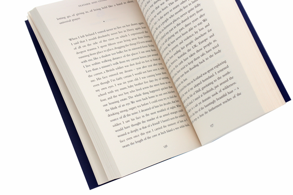 Паперова книга «Thin Places», автор Керрі Ні Дочартей - фото №1