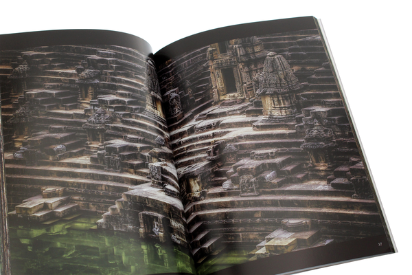 Бумажная книга «Gateway To Another World», автор Дайсуке Симидзу - фото №1