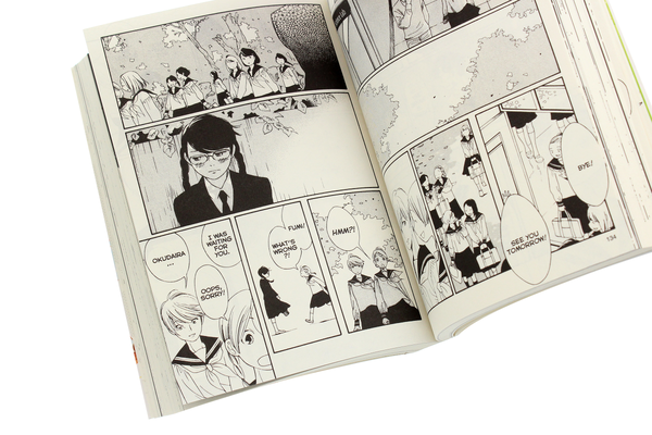 Бумажная книга «Sweet Blue Flowers. Volume 1», автор Такако Симура - фото №1