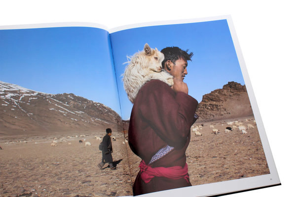Паперова книга «Steve McCurry. Animals», авторів Реуел Голден, Стів Маккаррі - фото №1