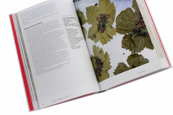 Паперова книга «Ottolenghi: The Cookbook», авторів Йотам Оттоленгі, Самі Тамімі - фото №1