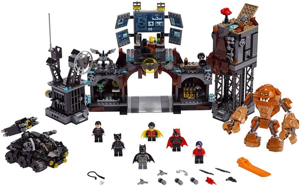  «Конструктор LEGO Super Heroes DC Comics Вторжение Глиноликого в бэт-пещеру 1037 деталей (76122)», бренда LEGO - фото №1