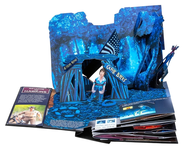 Паперова книга «Stranger Things: The Ultimate Pop-Up Book» - фото №1