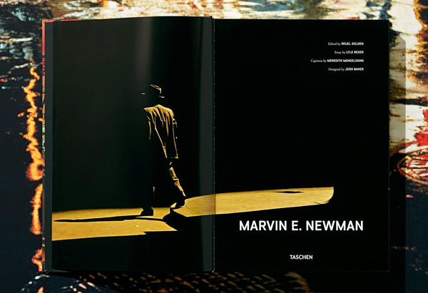 Паперова книга «Marvin E. Newman. Art Edition No. 1-75 'Coney Island, 1953'» - фото №1