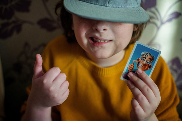 Бумажная книга «Mimiq. Покажіть потрібну гримасу! Настільна карткова гра», авторов Кристиан Дрейно, Фредди Мюллер Андерсен - фото №1