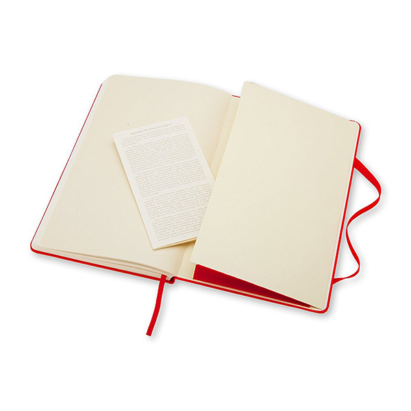  «Блокнот Moleskine Classic маленький нелинованный красный (QP012F2)», бренда Moleskine - фото №1