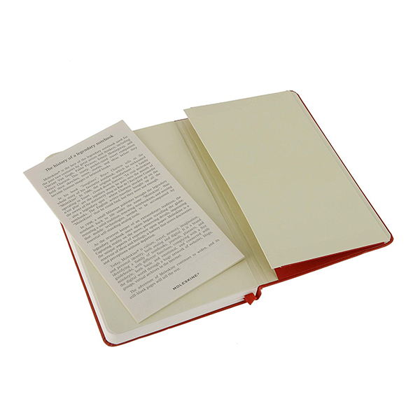  «Блокнот Moleskine Classic маленький нелинованный красный (QP012F2)», бренда Moleskine - фото №1