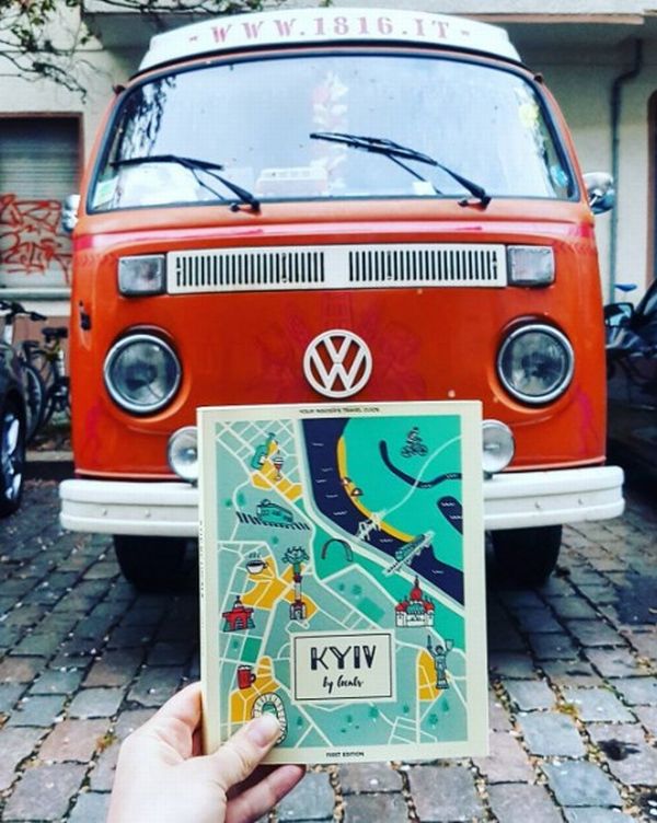 Паперова книга «Kyiv by Locals», авторів Ніна Горбачова, Ольга Бесхмельніцина, Зоя Литвин, Аліна Рудя - фото №1