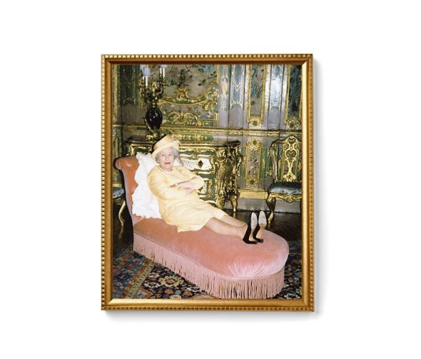 Бумажная книга «The Other Side of the Coin: The Queen, the Dresser and the Wardrobe», автор Анжела Келли - фото №1