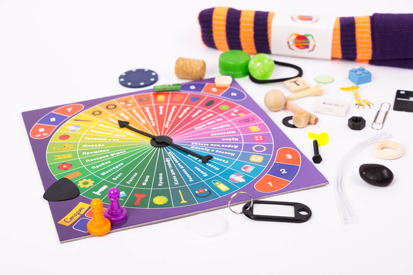  «Настольная игра Fun Games Shop Безумные носки (FGS13)», бренда Fun Games Shop - фото №1