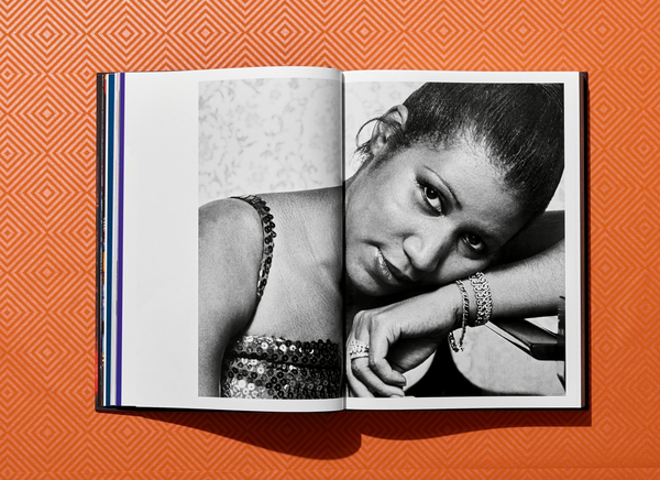 Паперова книга «Bruce W. Talamon. Soul. R&B. Funk. Photographs 1972-1982, Art Edition», автор Перл Клідж - фото №1