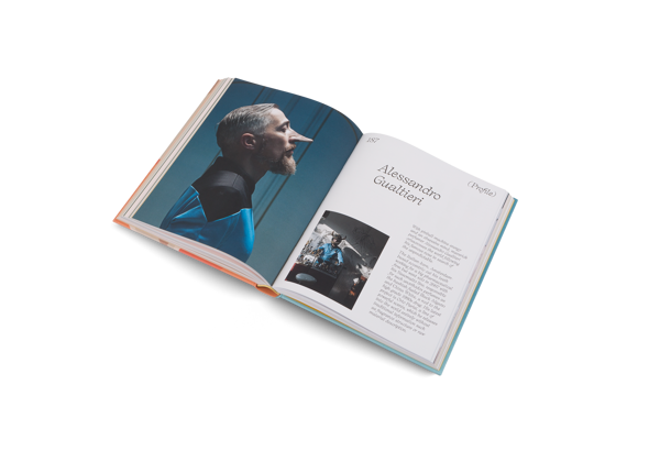 Бумажная книга «The Essence. Discovering the World of Scent, Perfume and Fragrance» - фото №1