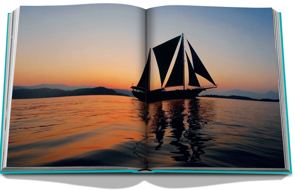 Паперова книга «Turquoise Coast», авторів Ирем Кінай, Олівер Пілчер - фото №1