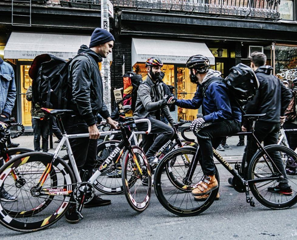 Бумажная книга «Velo 3rd Gear. Bicycle Culture and Storie» - фото №1