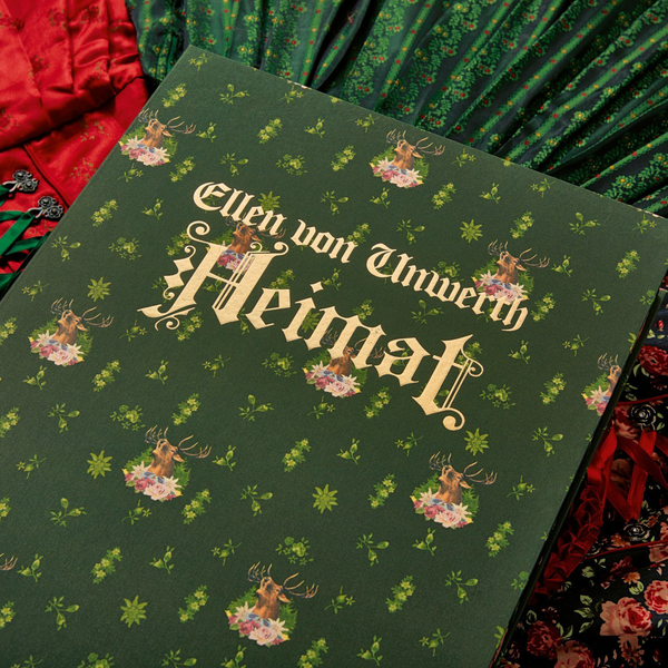 Паперова книга «Ellen von Unwerth. Heimat. Art Edition No. 101-200 "The Cooks"» - фото №1