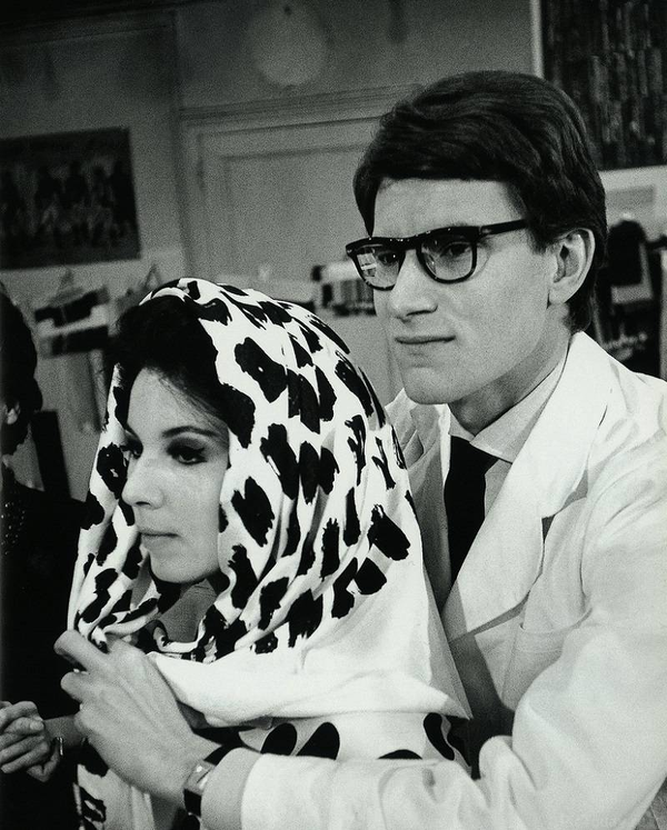 Бумажная книга «Yves Saint Laurent», автор Пьер Берже - фото №1